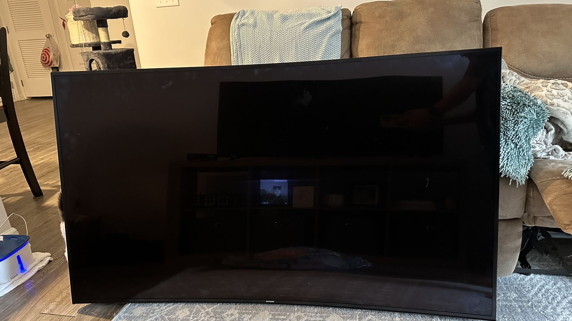 SAMSUNG 65” 4K UHD CURVED TV