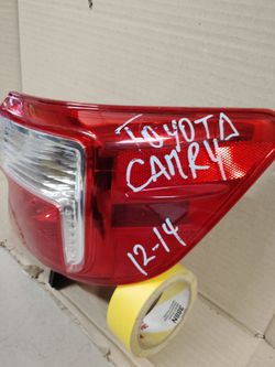 2012-2014 TOYOTA CAMRY RIGHT LED TAIL LIGHT OEM