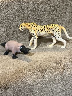 JUMANJI COLLECTION Wild Kingdom Cheetah posable Figure & Duck bulled Platypus