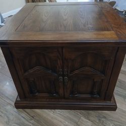 Wood Coffee Table W/Storage