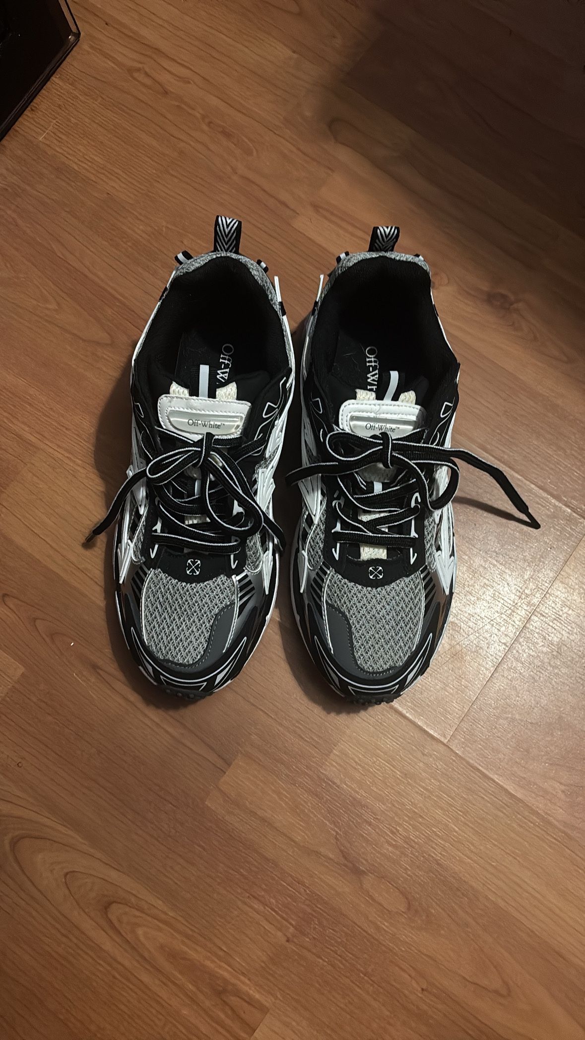 Off-white Be Right Back