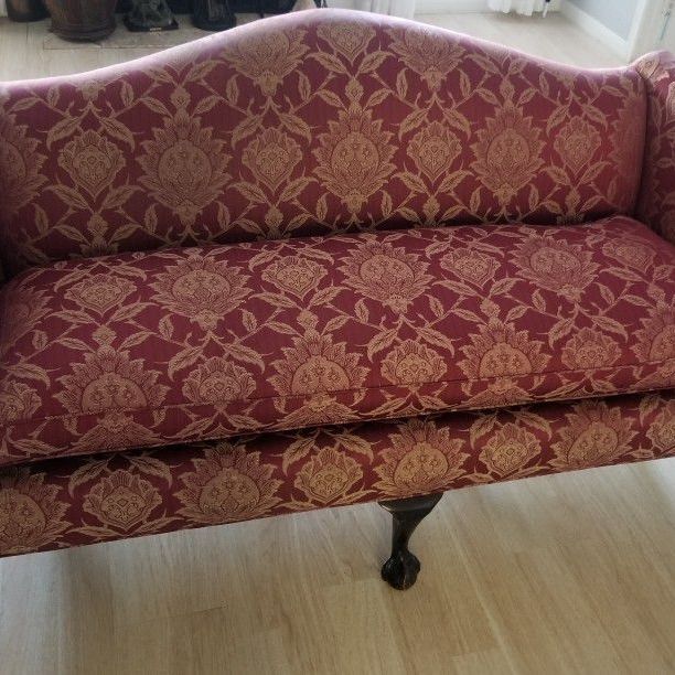 Victoria Style Sofa/Couch