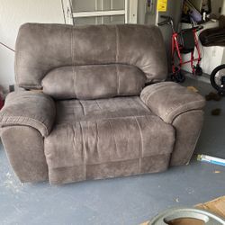 Side Chair/loveseat