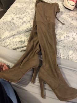 Brand New High Winter Boots