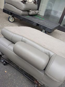 03 Chevy Tahoe 3 row seats