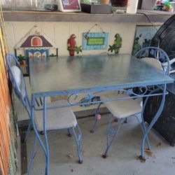 Cute Iron Dinette Table