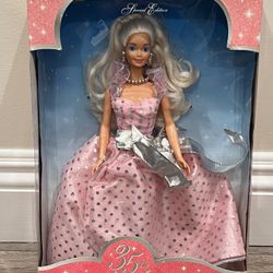 1997 Barbie Mattel #17245 Walmart 35th Anniversary Edition