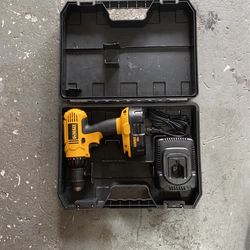 DeWALT DC970 Drill Case Battery Charger