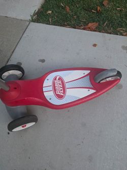 Radio  Flyer kids scooter