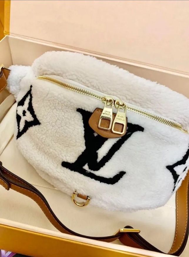 Louis Vuitton Bum Bag Monogram Giant Teddy Fleece