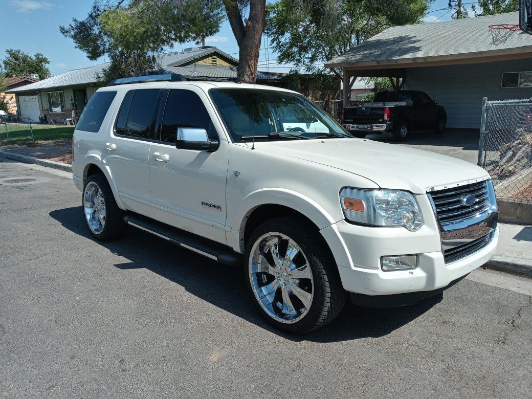 2007 Ford Explorer L...22s....leather....sunroof....cold a.c.