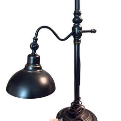 🕯️ Vintage-Style Black Desk Lamp