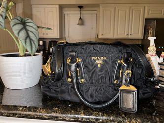 Auntehic Prada Black Pebbled leather Large Flap Shoulder Bag Purse