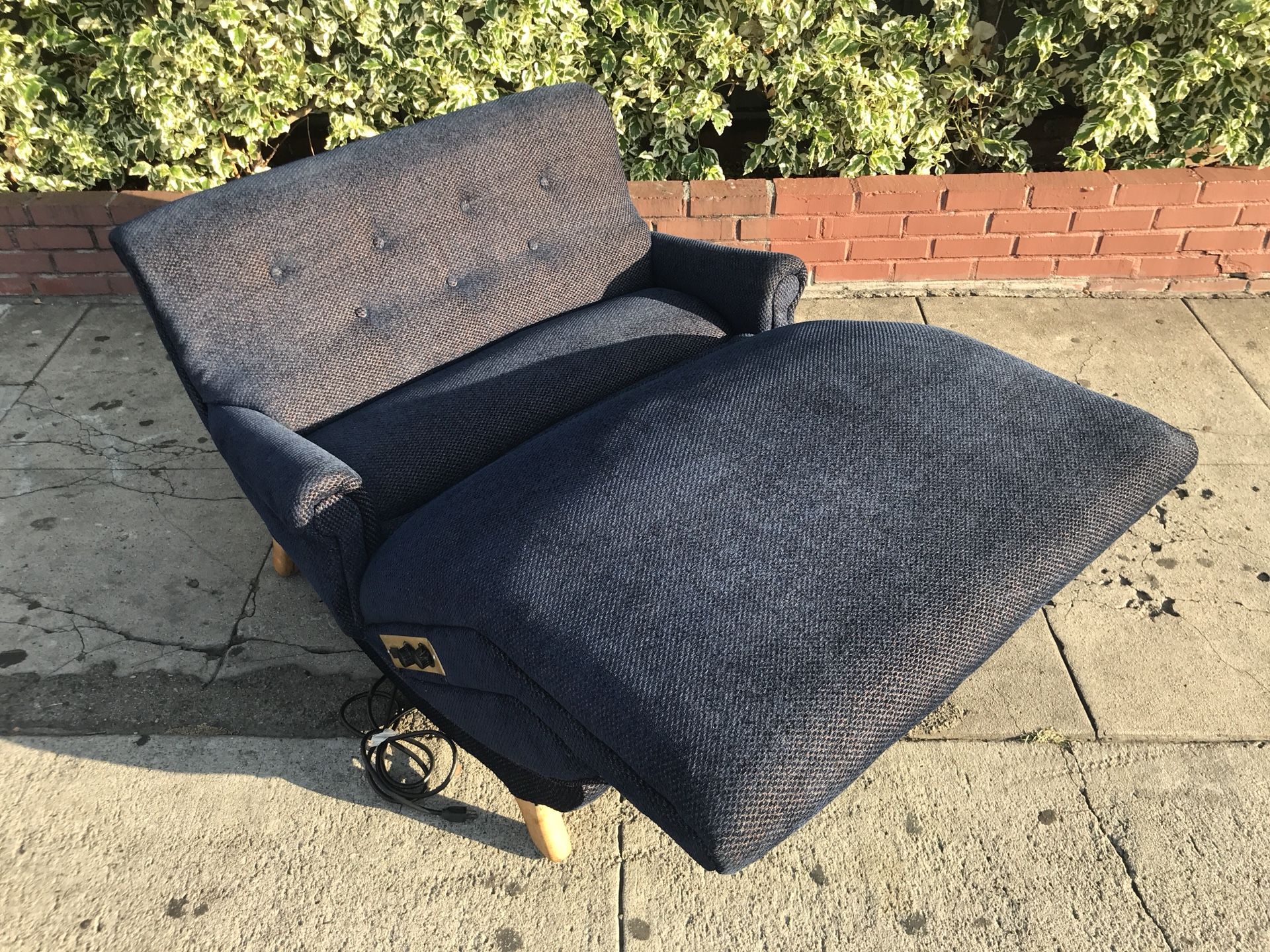 Mid Century Double Seat Lounge Chair by Contour.