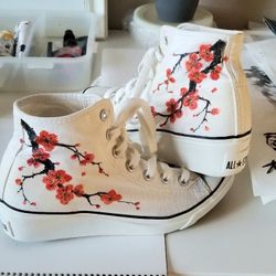 hand painted white converse size 6 