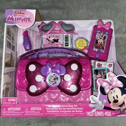 NEW Minnie Mouse Dress Up Set