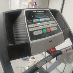 Pro Forma Treadmill With Treadsoft Cushioning