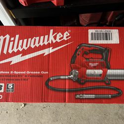 Milwaukee Grease Gun