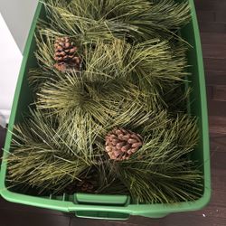 Christmas Garland 20 Pcs For 10.00