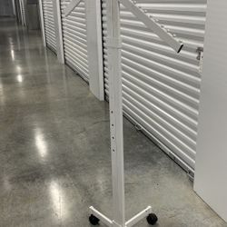 2-Way Clothing Rack with Slant Arms