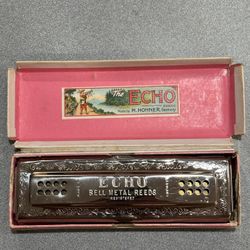 The Echo Harp (M. Hohner, Germany)