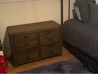 RH dresser