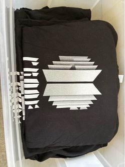 Clothes BTS shirts Not free see description
