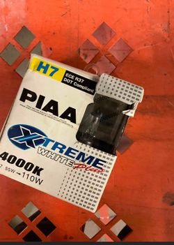 PIAA Xtreme White Plus Bulbs H7