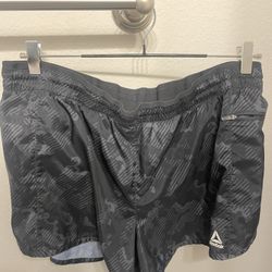 Reebok Women’s Black Camo Athletic Shorts Drawstring With Zipper XL 