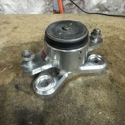Z1 G37 / 370z Transmission Mount
