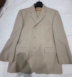Men's Beige Three-Button Suit Blazer