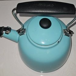 Chantal 2.2-qt Enamel-on-Steel Vintage Tea Kettle