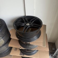 20 inch rims great condition five lug