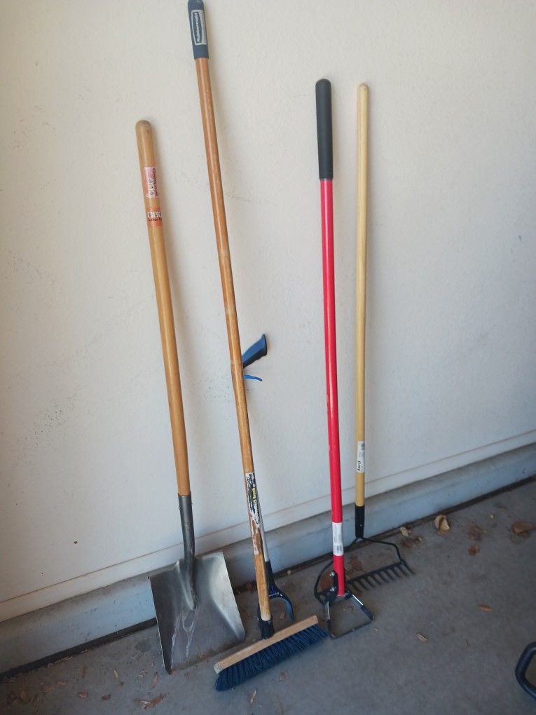 Landscaping Tools, Shovel, Metal Rake, Broom, Weed Picker, Pick Up Items