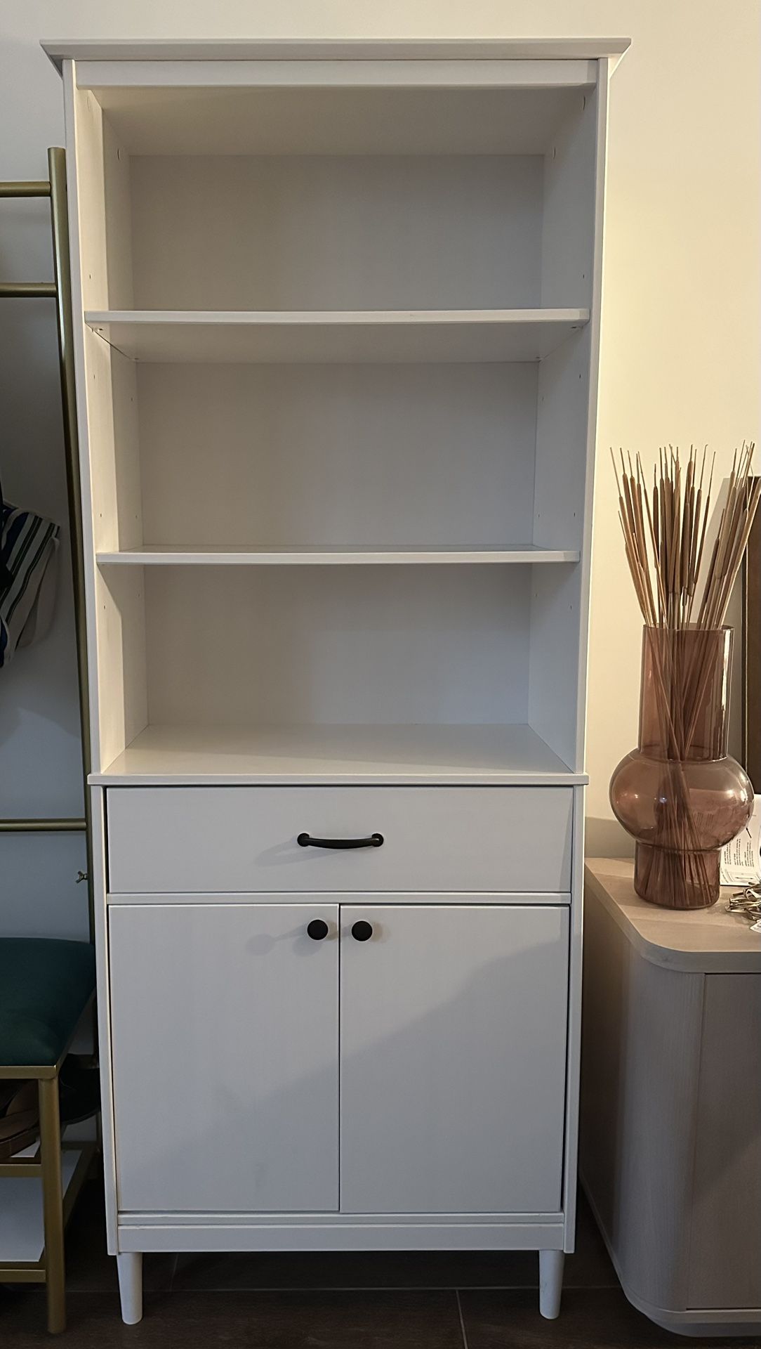 Bookshelf