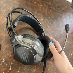 headset perfect condition box not included 