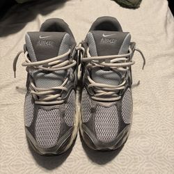 MEN'S NIKE V5 RNR CASUAL SHOES