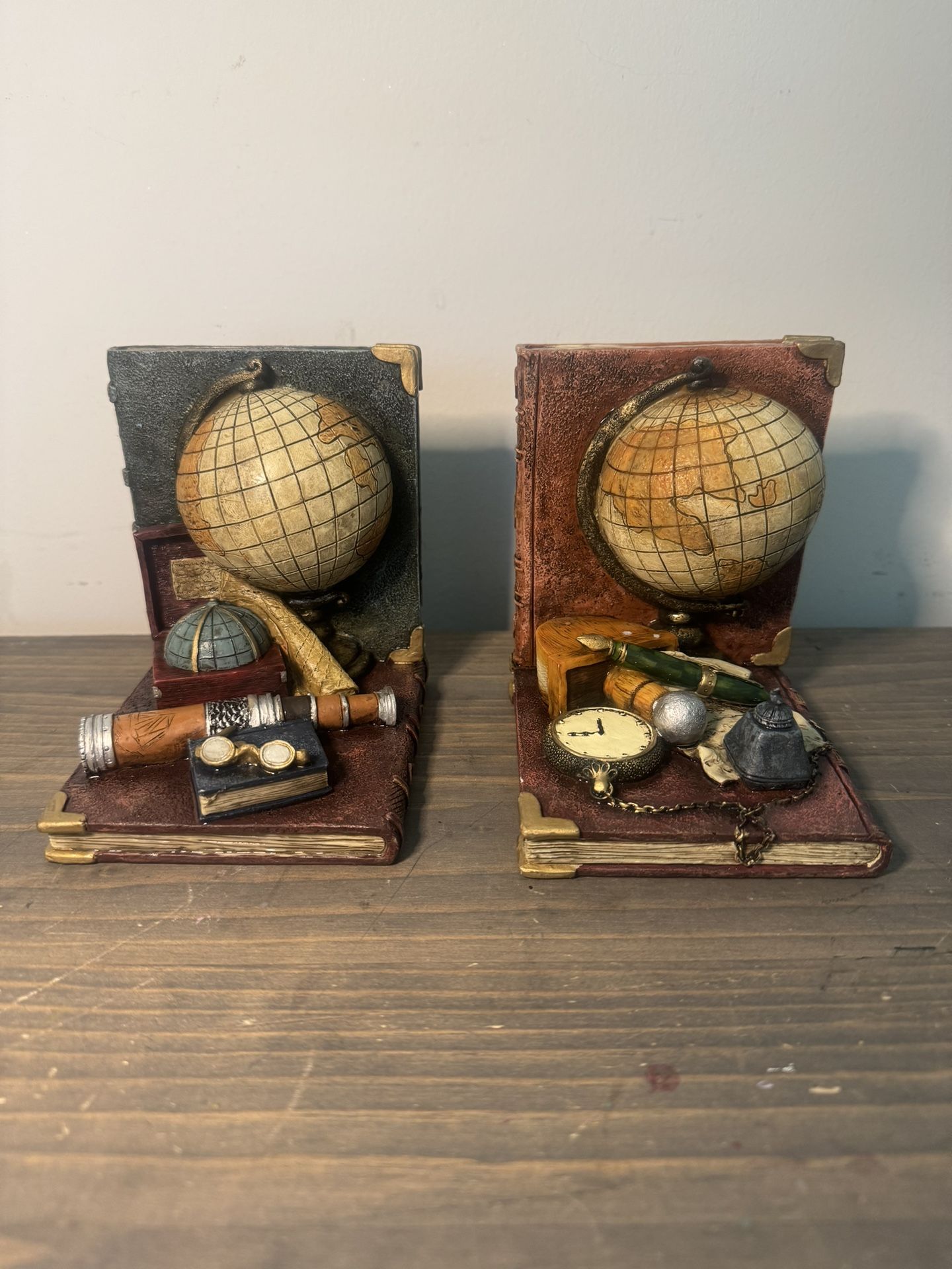 Vtg Ceramic Bookend Old Books Eyeglasses Globe Pendant Inkwell & Quill - Heavy