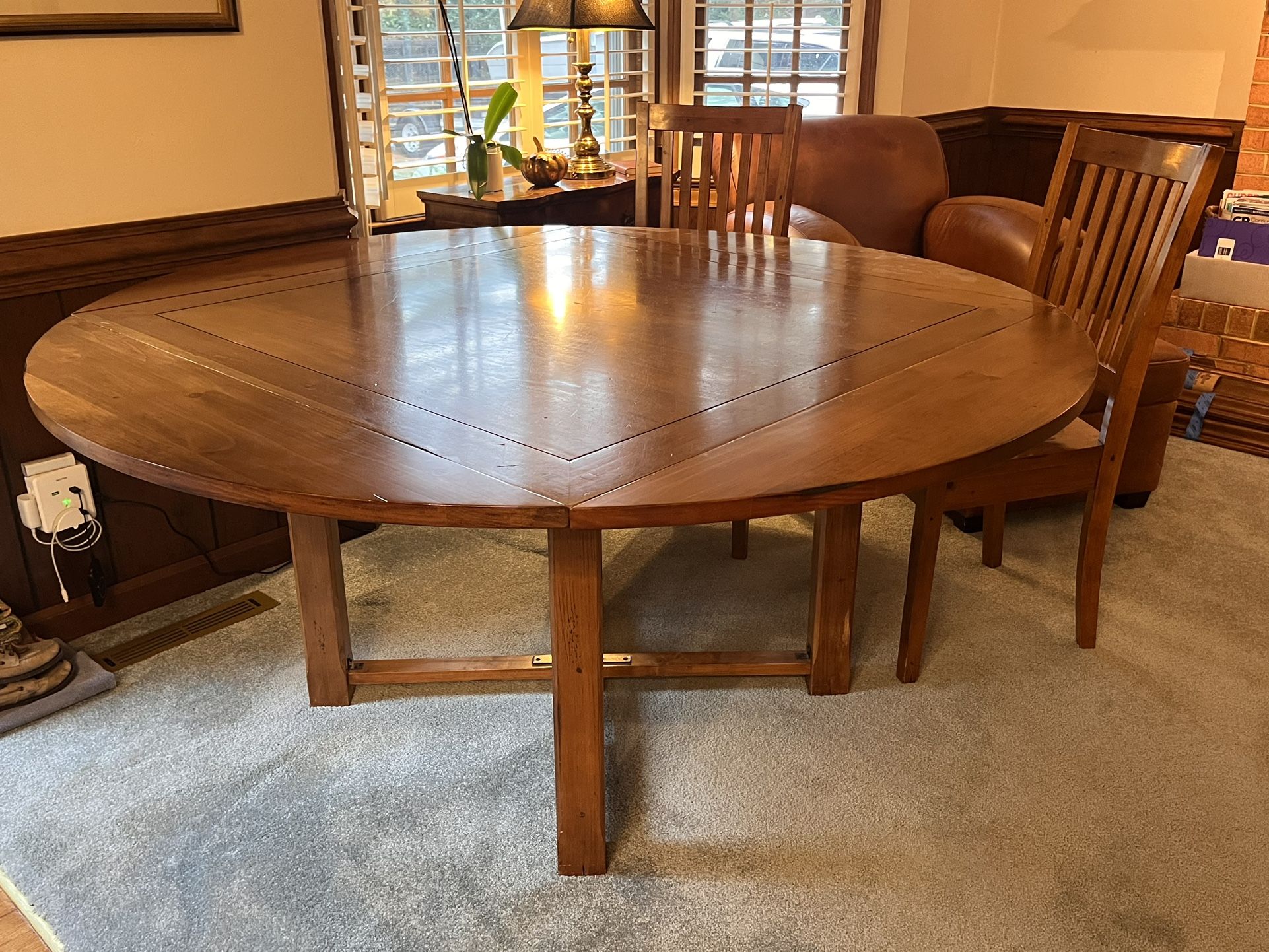 ROUND  /  SQUARE WOOD KITCHEN TABLE & 6 CHAIRS 