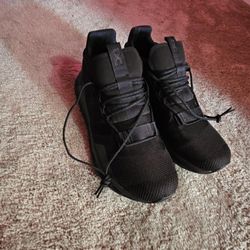 On Cloud Shoes,Black,10
