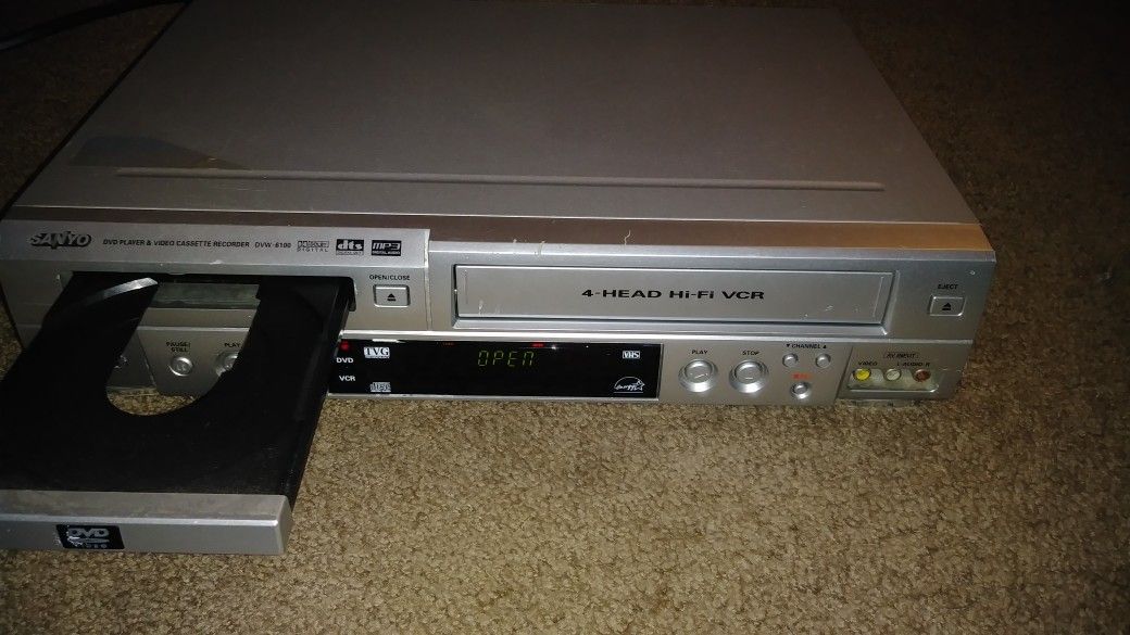 Sanyo DVD/VCR Combo Player DVW-6100 No Remote Tested Used