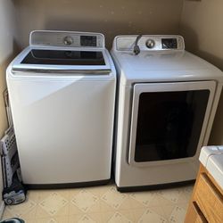 Samsung Electric Washer & Dryer 