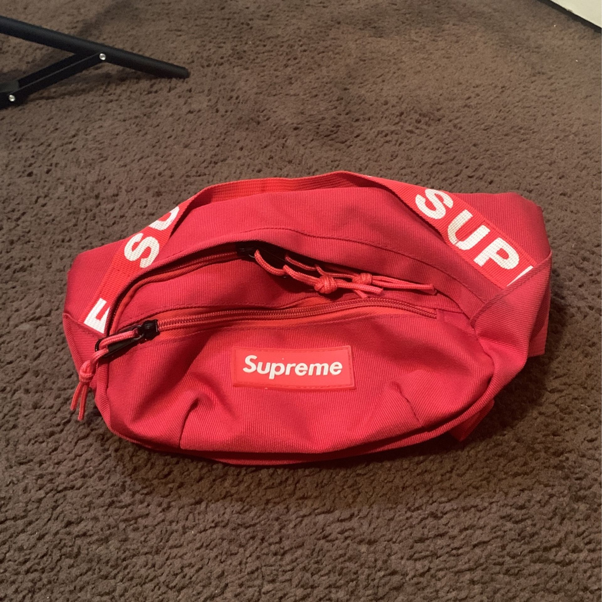 Supreme Fanny Pack (red)