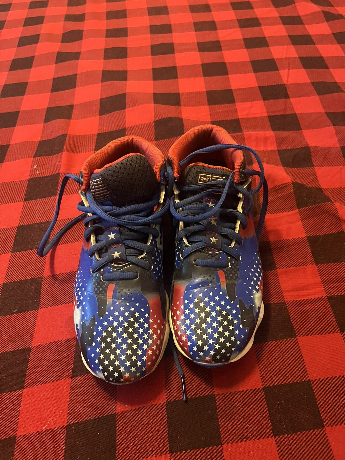 Boys 4.5Y Football Cleats