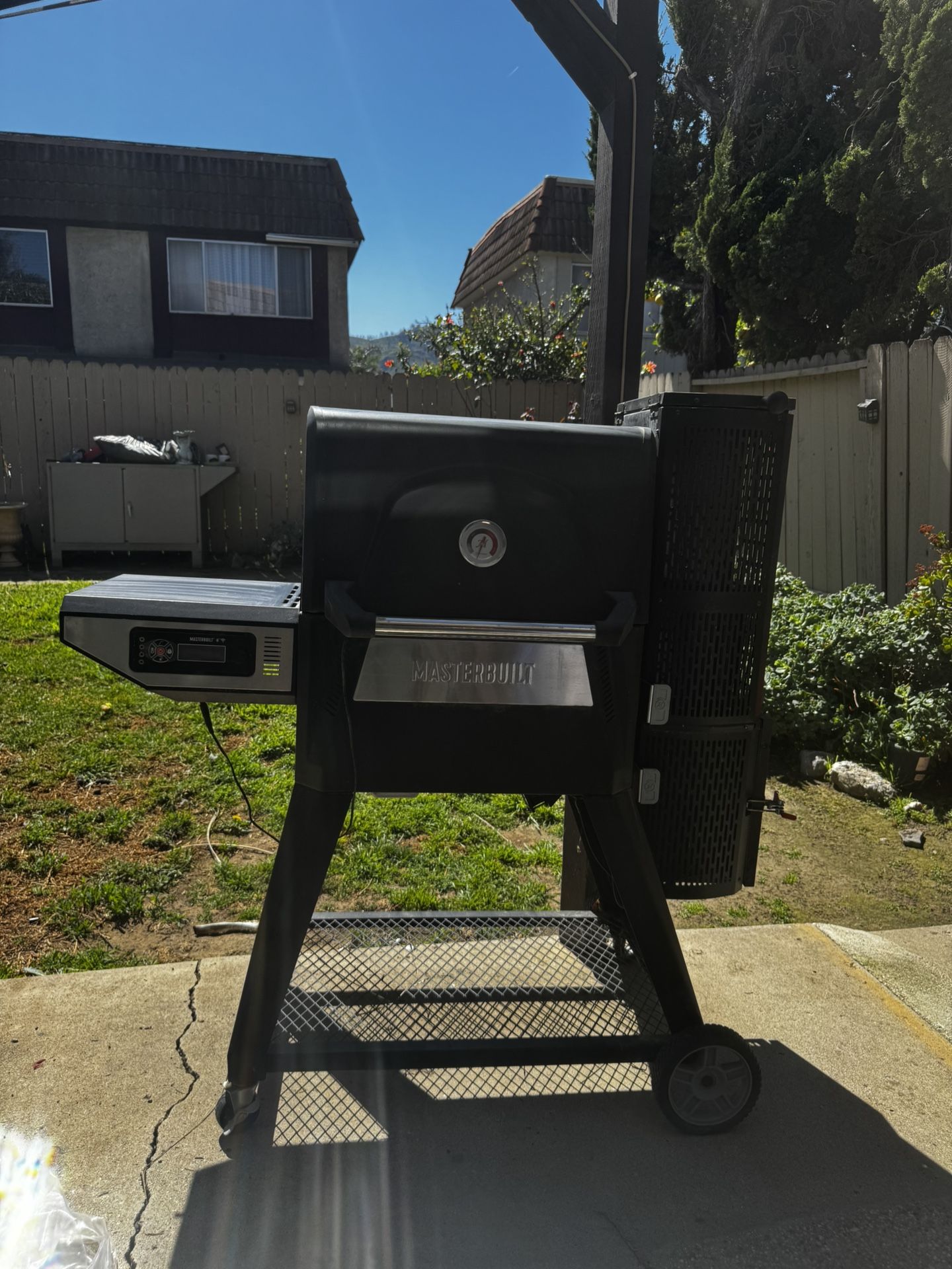 MasterBuilt BBQ 24 Inch and Smoker