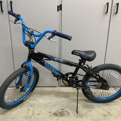 Mongoose Crush Grinder  20 Inch Bike