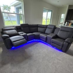 Brand New Power Reclining Sectional Sofa / Sofa Seccional Reclinable Nuevo a Estrenar … Fast 🚚