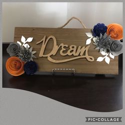Paper flowers plaque