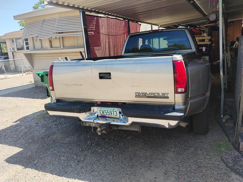 Truck Chevy Silverado 1998 Series 3500 Gasoline