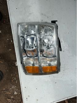 2007-2013 Chevy Silverado headlight